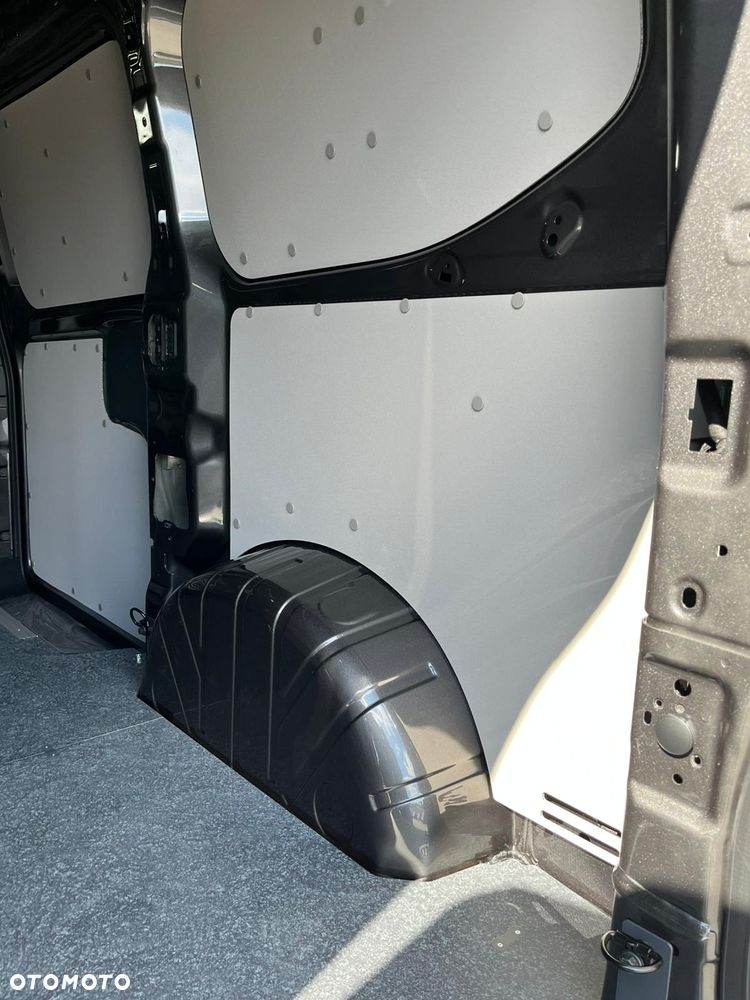 Volkswagen Transporter FURGON Edition - 26