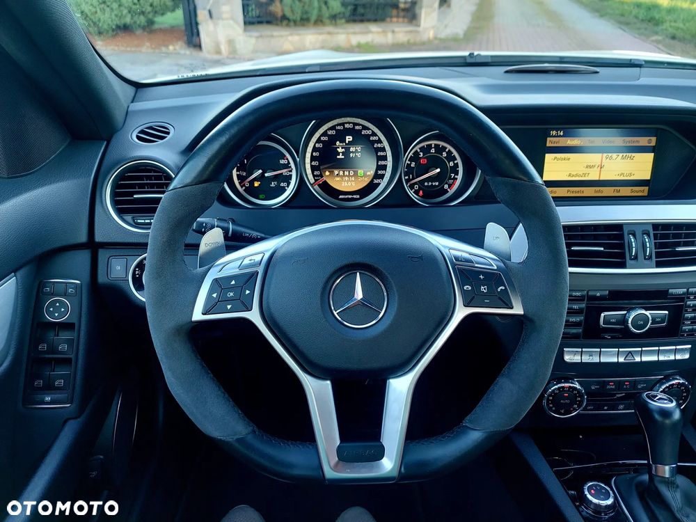 Mercedes-Benz Klasa C 63 AMG AMG SPEEDSHIFT MCT AMG Performance Package - 17