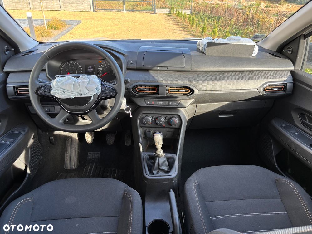 Dacia Sandero TCe 90 Essential - 16