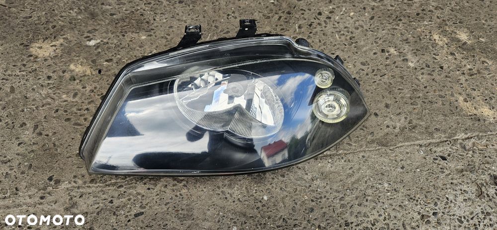 Ibiza Cordoba Lampa Przód Lewy
