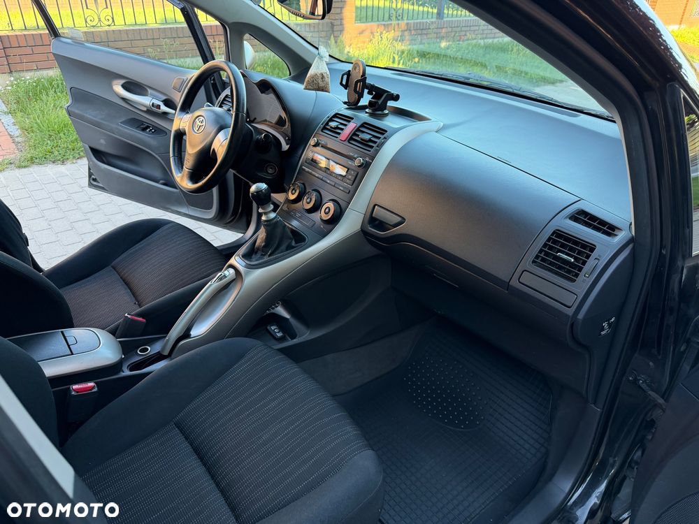 Toyota Auris 1.4 D-4D Edition - 24