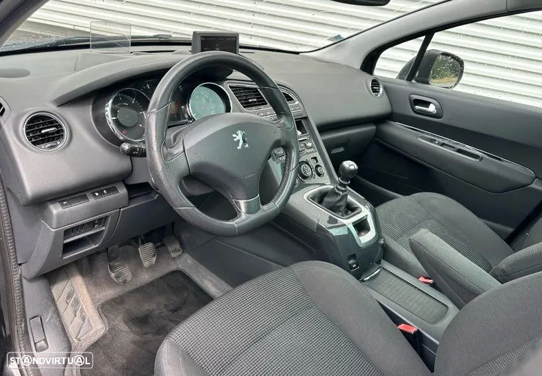 Peugeot 5008 1.6 HDi 7L Allure J17 - 4