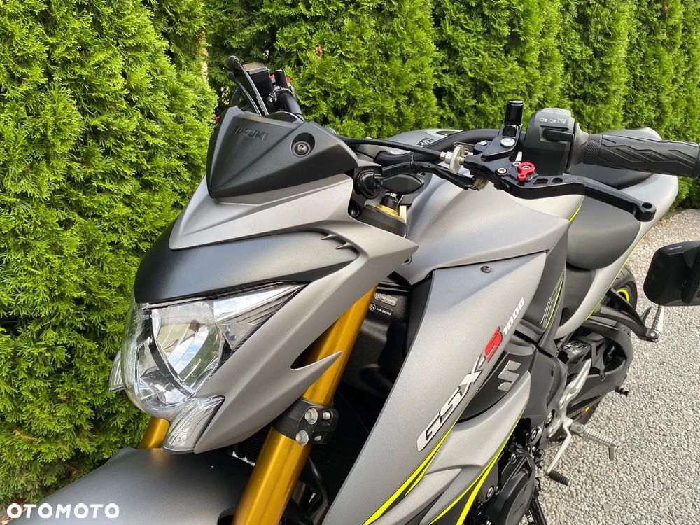 Suzuki GSX - 14
