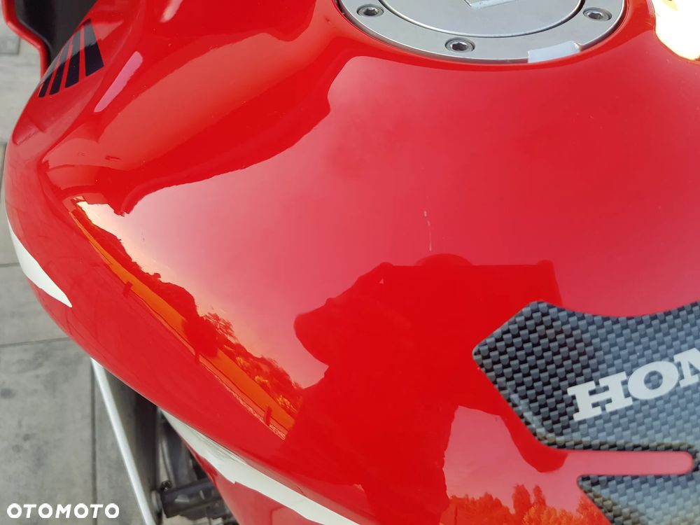 Honda CBR - 17