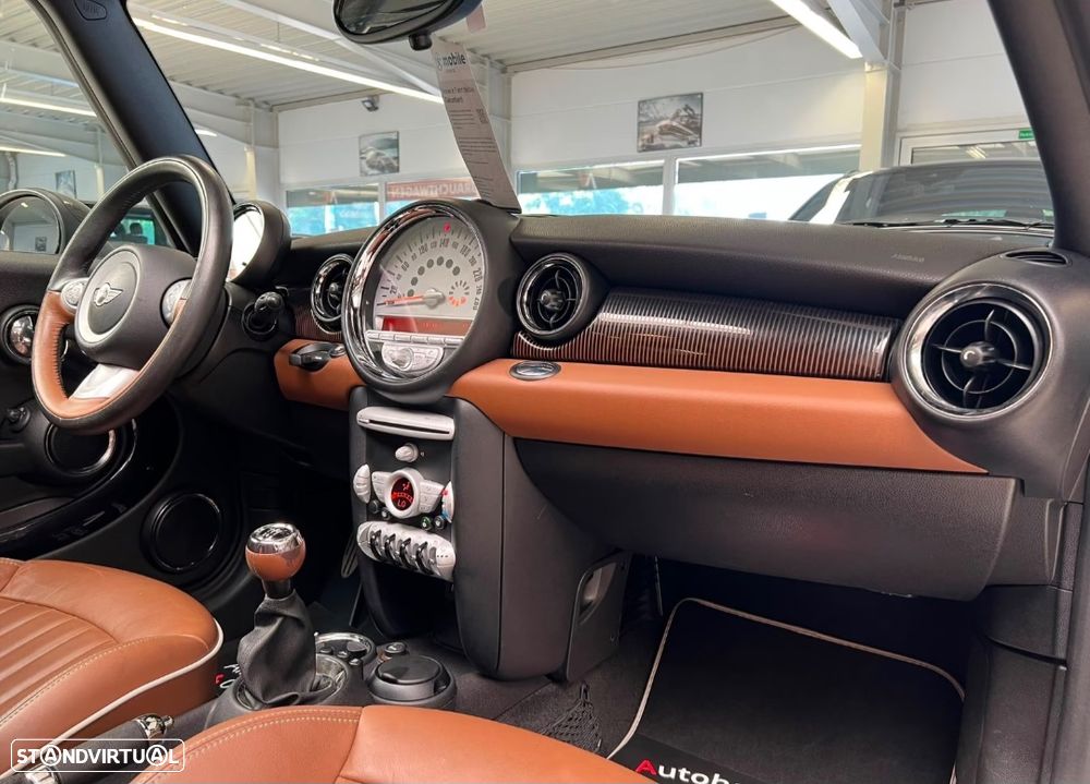 MINI 3 Portas Cooper D - 17