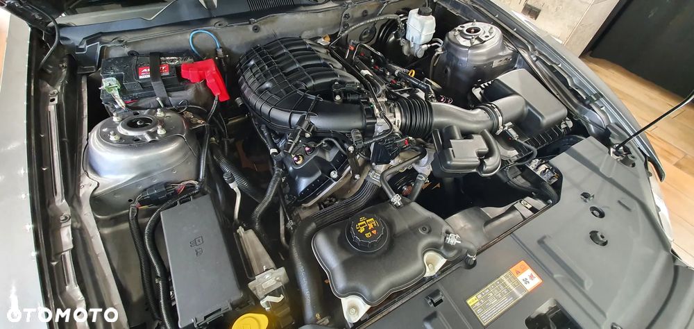 Ford Mustang 3.7 V6 Premium - 38