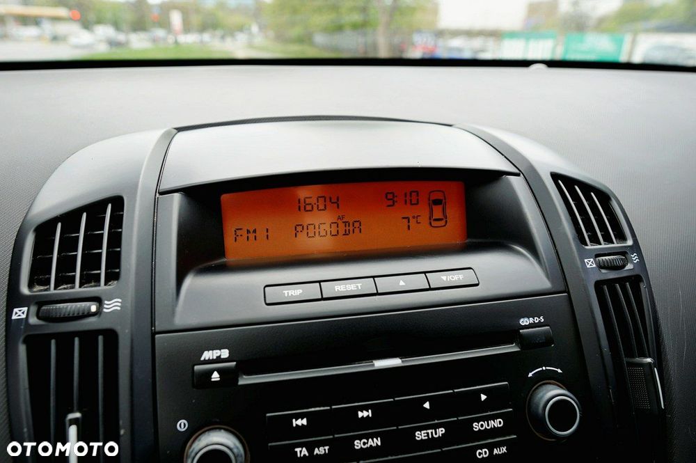 Kia Ceed - 16