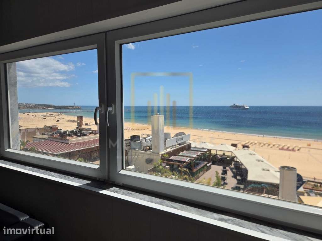 T2 renovado com vista deslumbrante para o areal da Praia da Rocha, ... - Grande imagem: 2/23