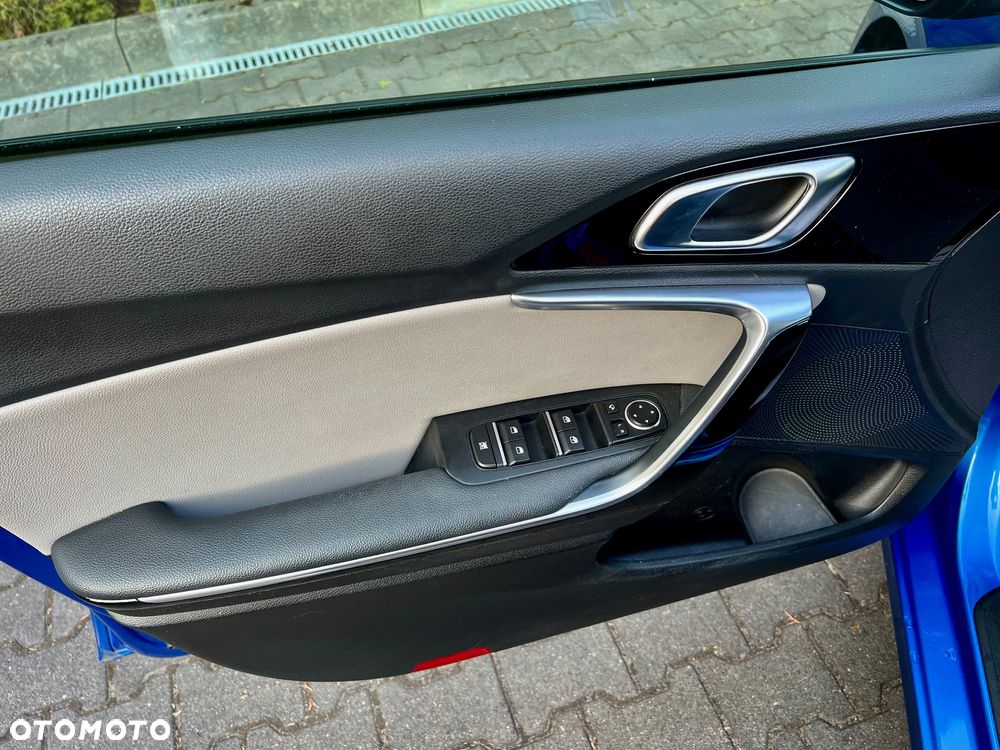 Kia Ceed 1.6 CRDi mHEV L - 9