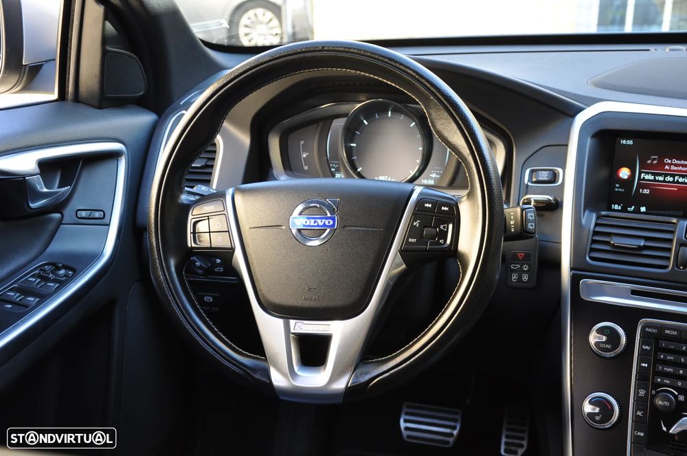 Volvo XC 60 2.0 D4 R-Design Summum Geartronic - 21