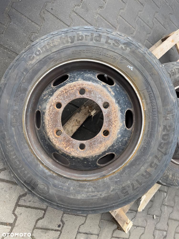 Kompletne koło, felga, opona Continental 205/75 R17,5 - 1