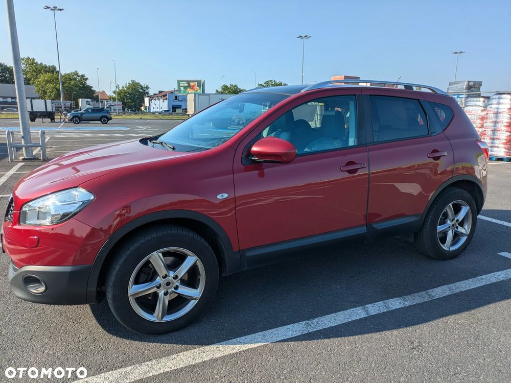 Nissan Qashqai 2.0 dCi 4x4 Tekna Premium - 4