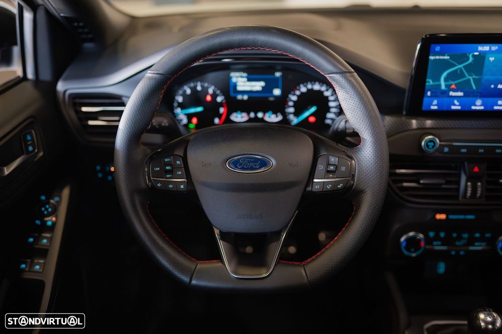 Ford Focus 1.0 EcoBoost ST-Line - 25