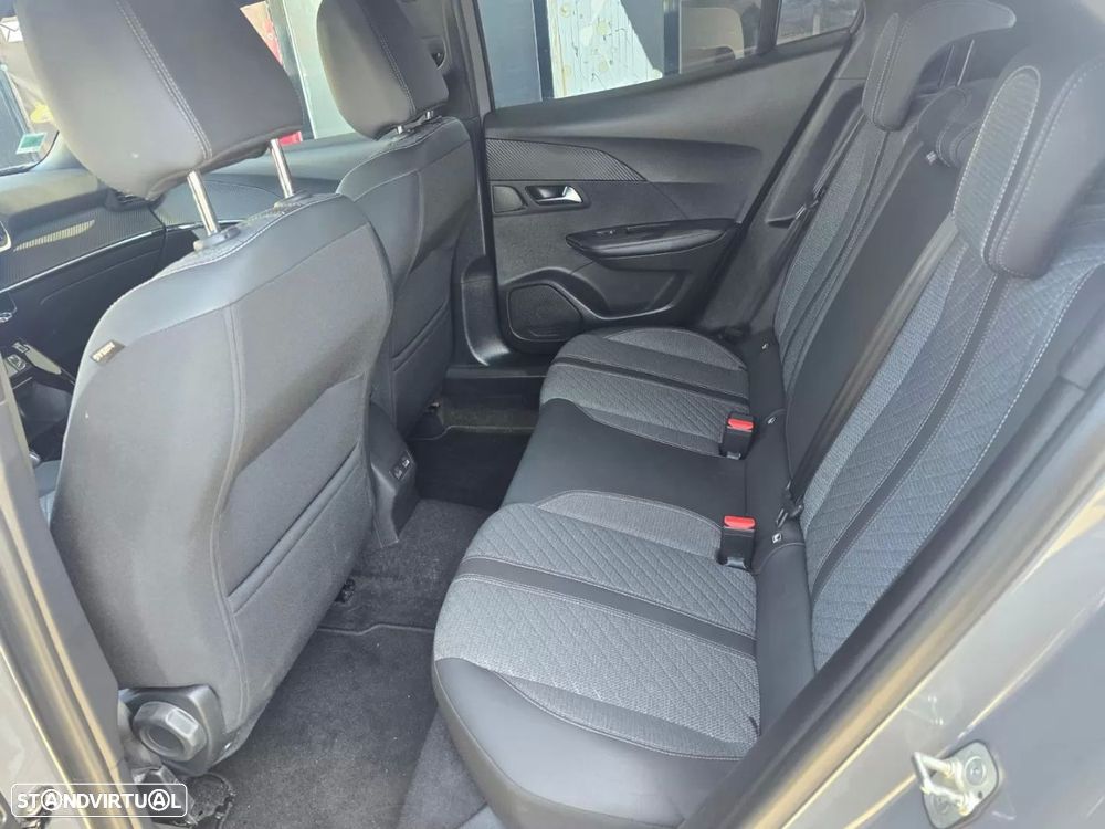Peugeot 2008 1.5 BlueHDi Allure Pack EAT8 - 11