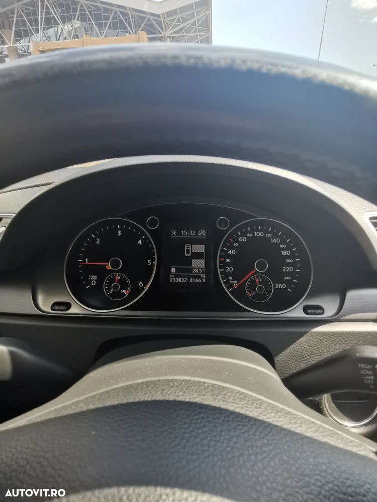 Volkswagen Passat 2.0 Blue TDI DSG SCR Comfortline - 17