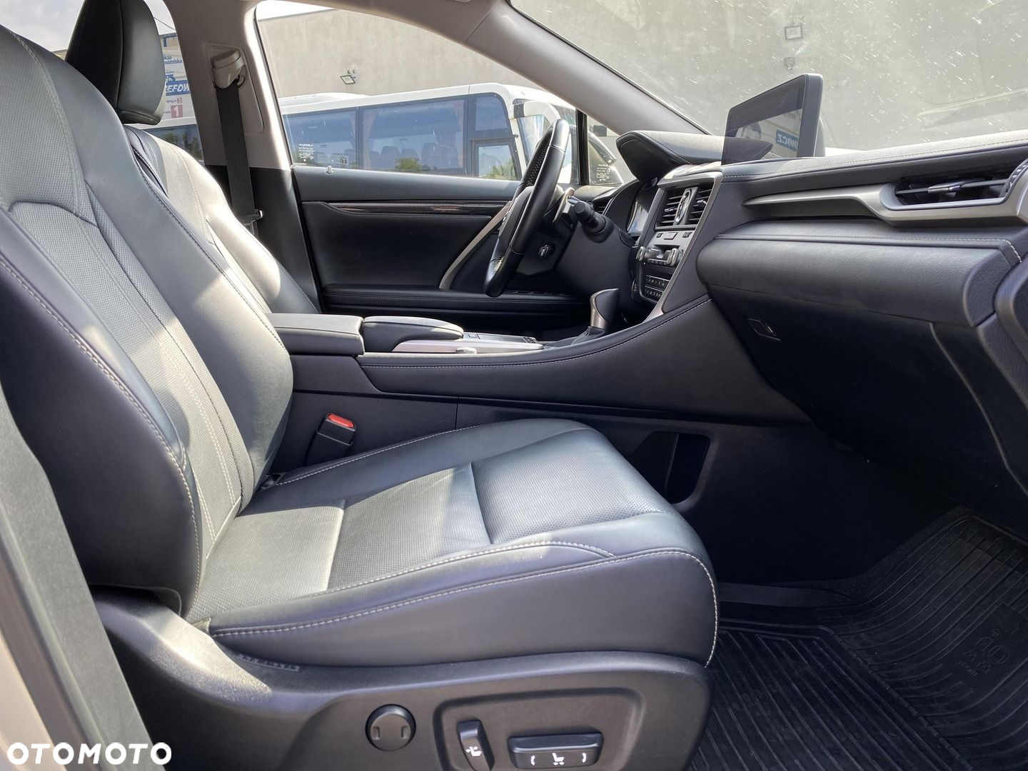 Lexus RX 300 F-Impression - 11