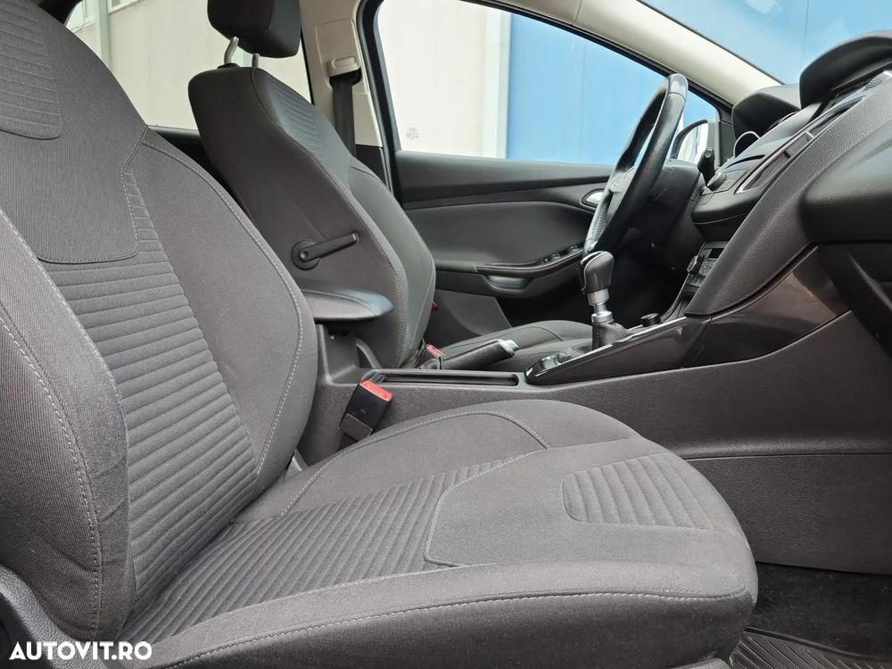 Ford Focus 2017 photo 4
