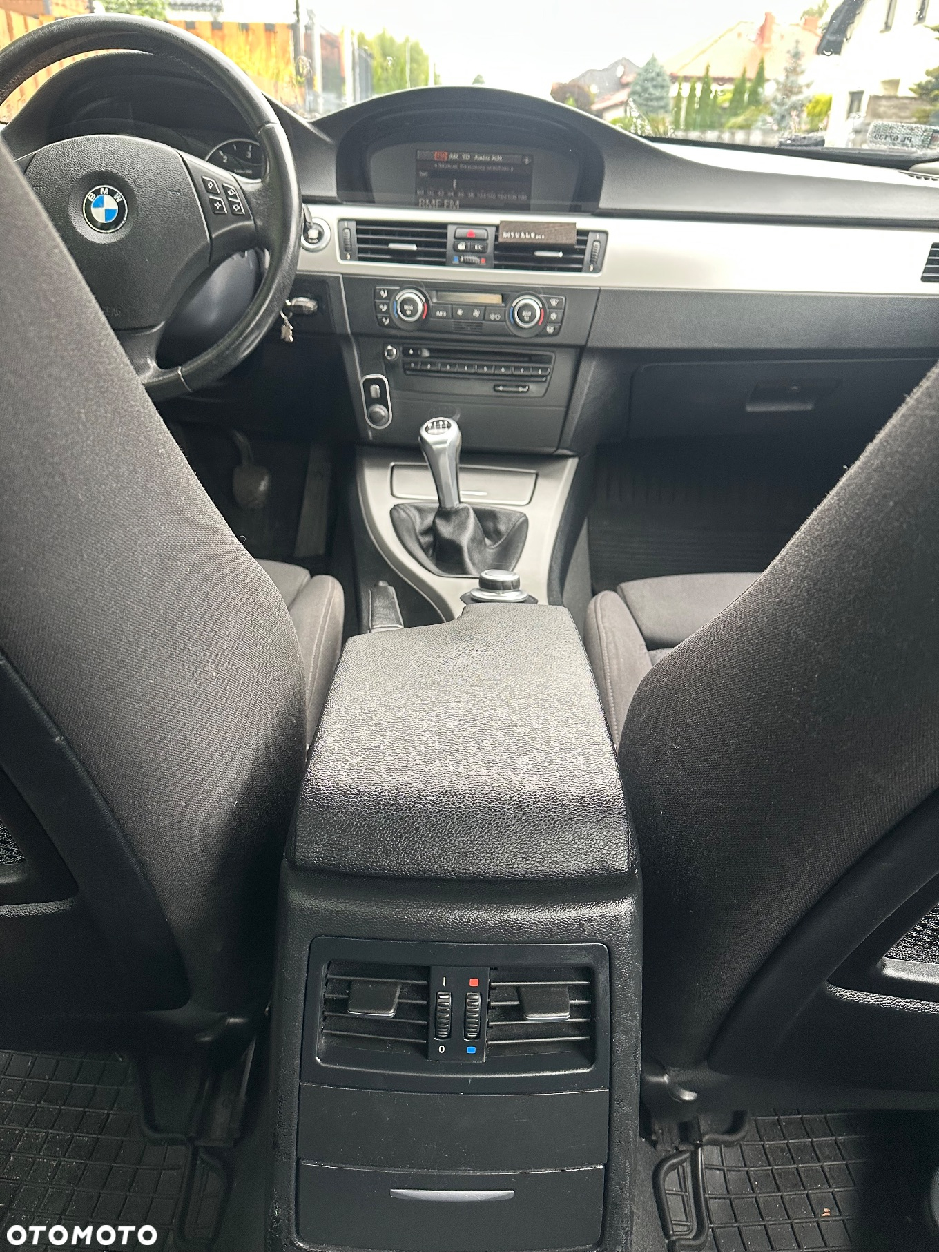 BMW Seria 3 318d - 11