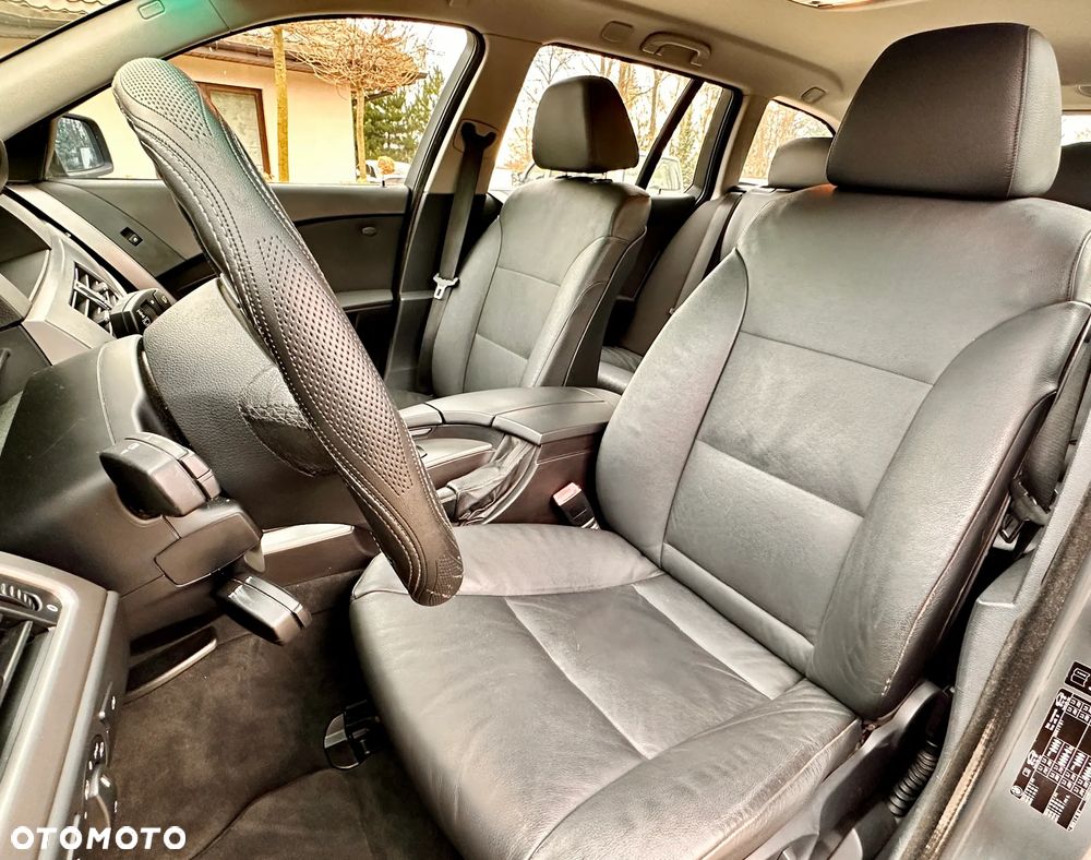 BMW Seria 5 523i - 12