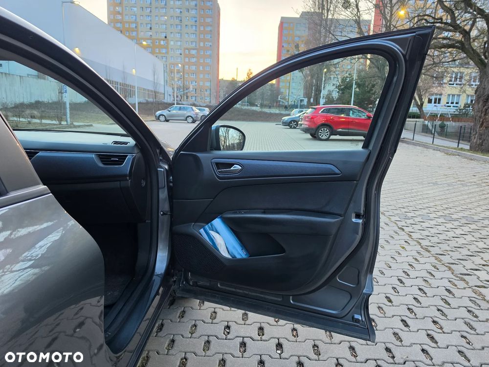 Renault Arkana E-TECH Full 145 Evolution - 24