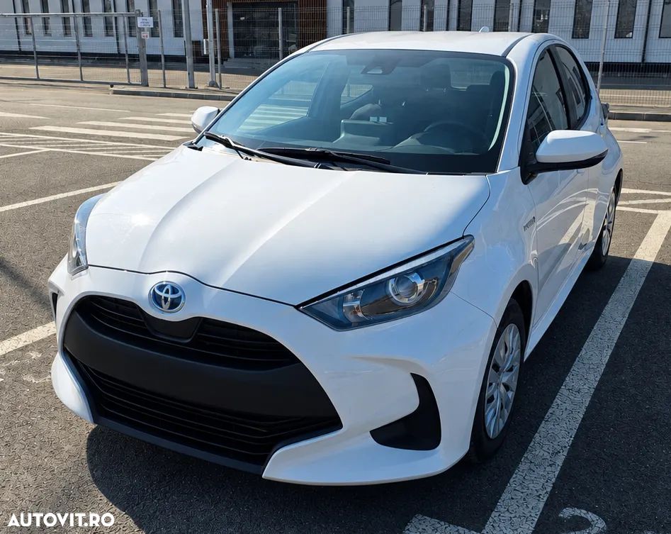 Toyota Yaris 1.5 VVT-i HSD Active - 2