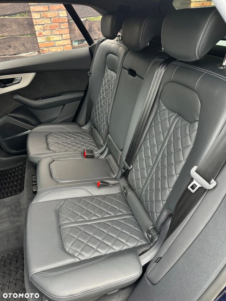 Audi SQ8 - 11