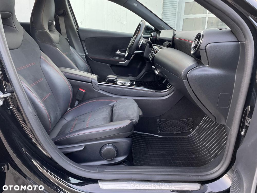 Mercedes-Benz Klasa A 180 d 7G-DCT AMG Line - 23