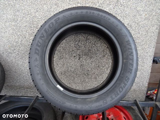 235/55/R17 103V Dunlop Winter Sport 5 - 6
