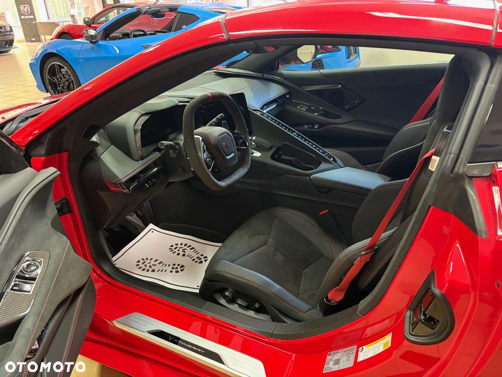 Chevrolet Corvette - 8