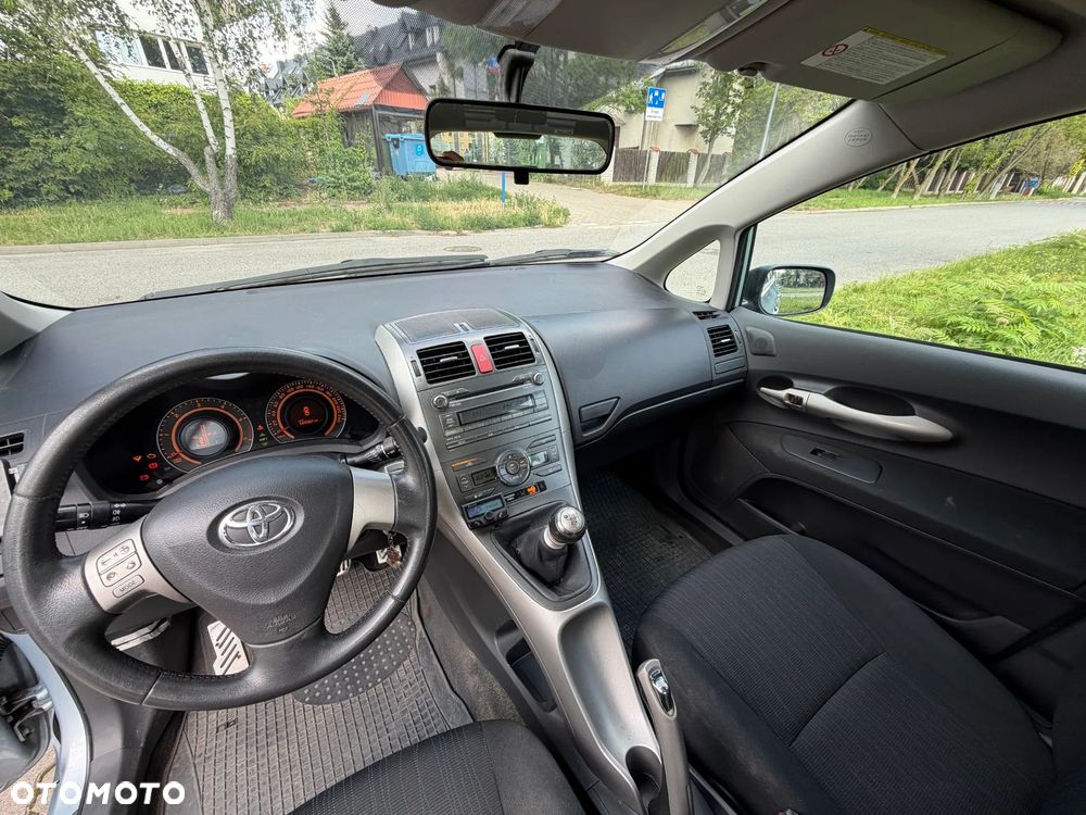 Toyota Auris 2.0 D-4D Luna - 3