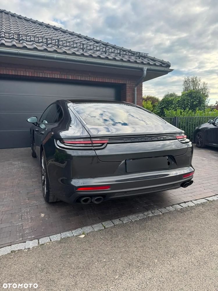 Porsche Panamera 4 Platinum Edition - 5