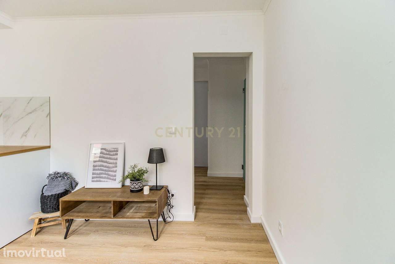 T1 Totalmente Remodelado – Eletrodomésticos Novos a Estrear – Junto ao - Grande imagem: 2/10