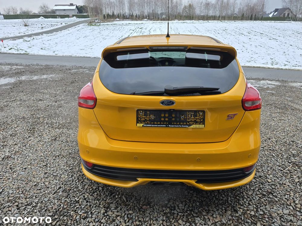 Ford Focus 2.0 EcoBoost ST mit Leder-Sport-Paket - 31