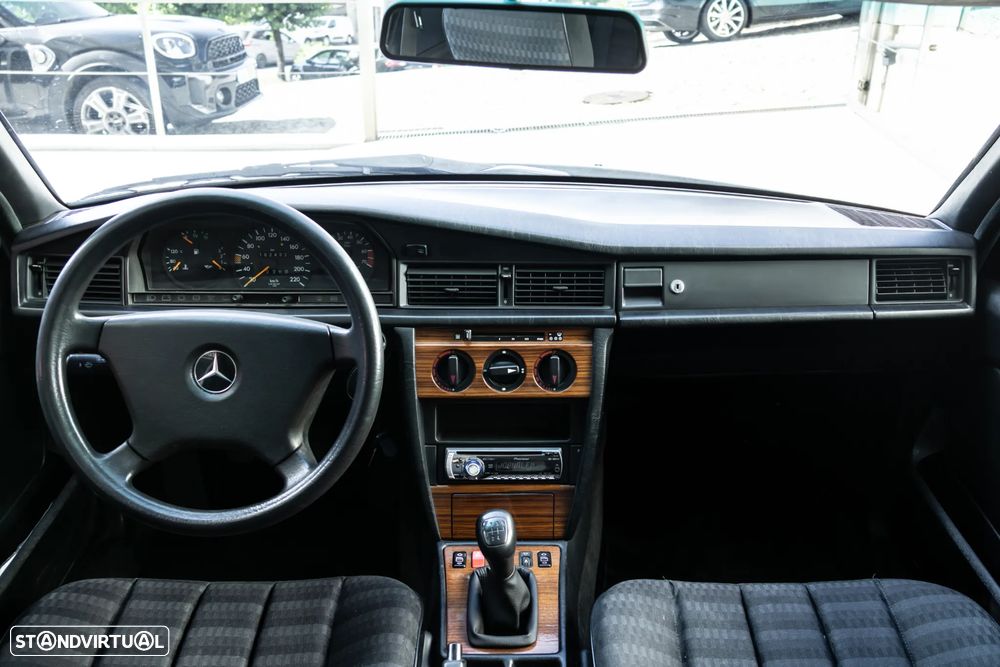Mercedes-Benz W201 (1982-1993) 190 E 1.8 - 16