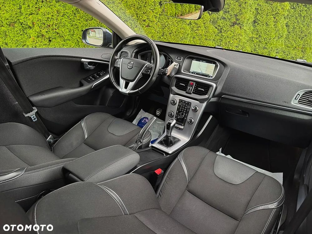 Volvo V40 D2 Summum - 3