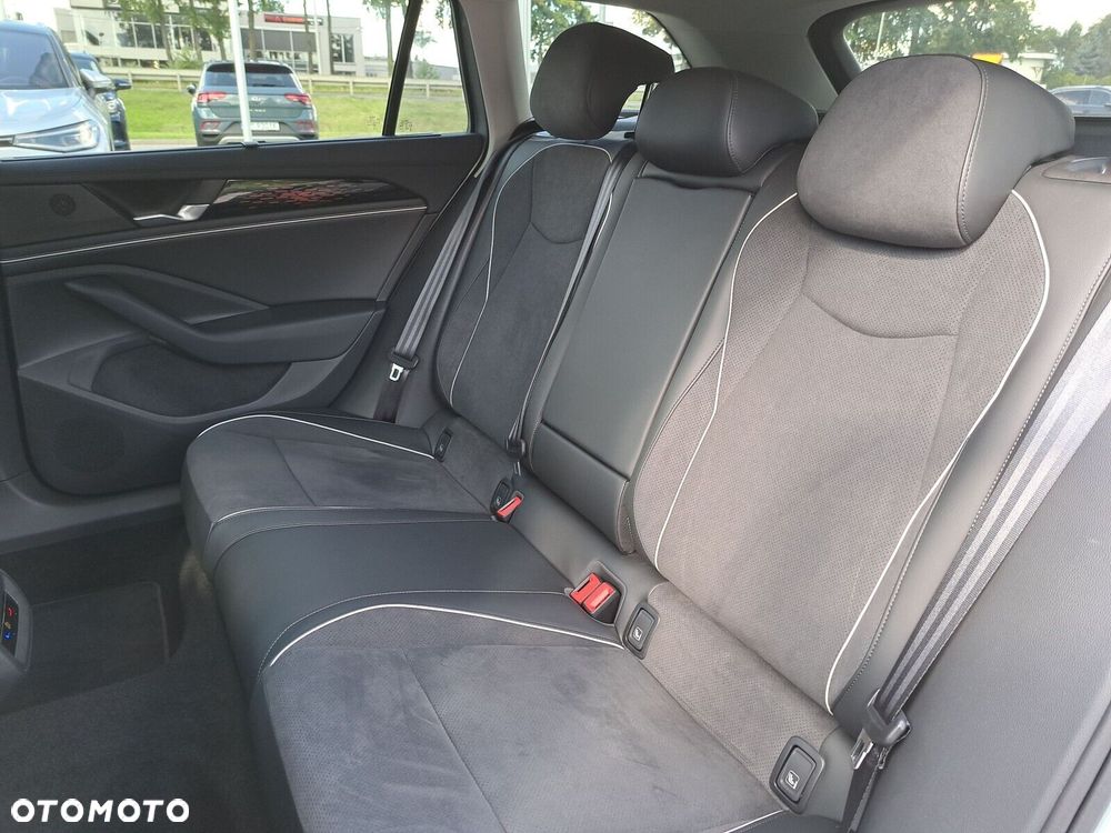 Volkswagen Passat - 17