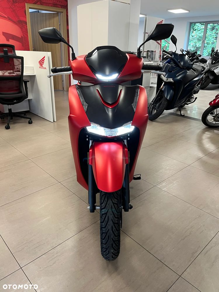 Honda SH - 9