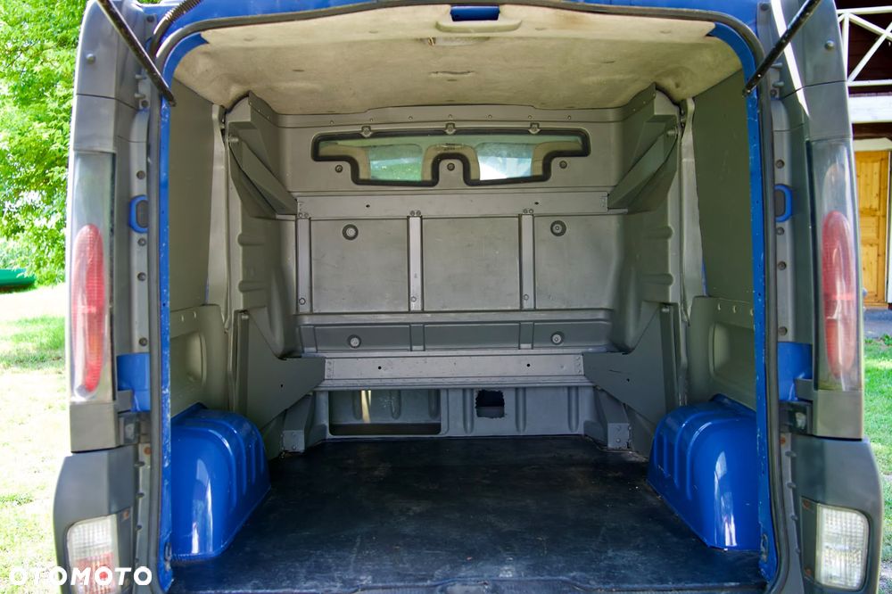 Renault Trafic - 9