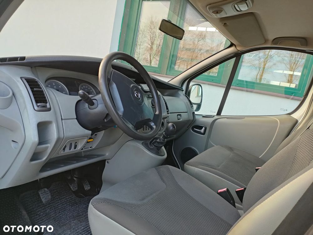Opel Vivaro - 13