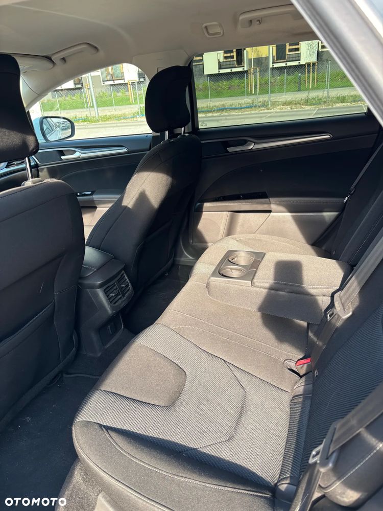 Ford Mondeo 2.0 TDCi Ambiente PowerShift - 13
