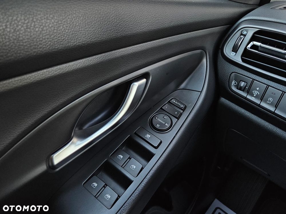 Hyundai i30 1.0 T-GDI Smart - 32