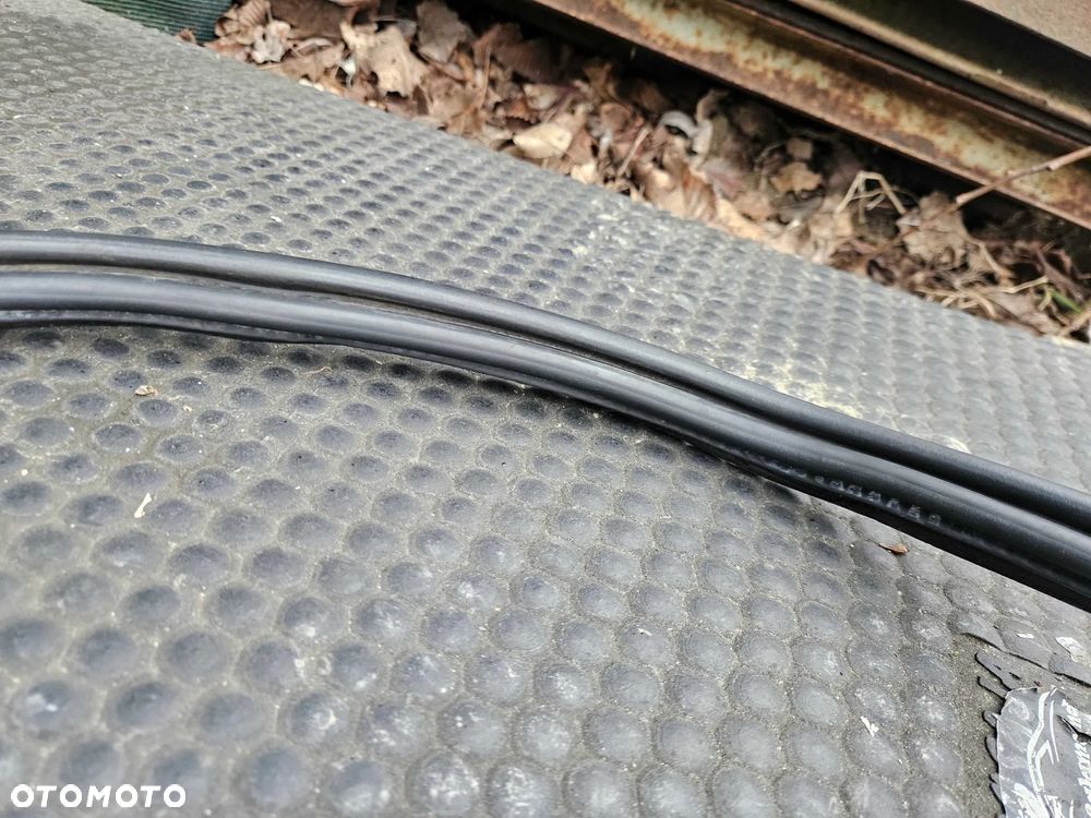 Uszczelka Guma Pokrywy Klapy Bagaznika VW Golf IV 4 Hatchback 3 5 Drzwi - 12