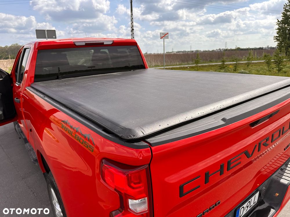 Chevrolet Silverado - 11