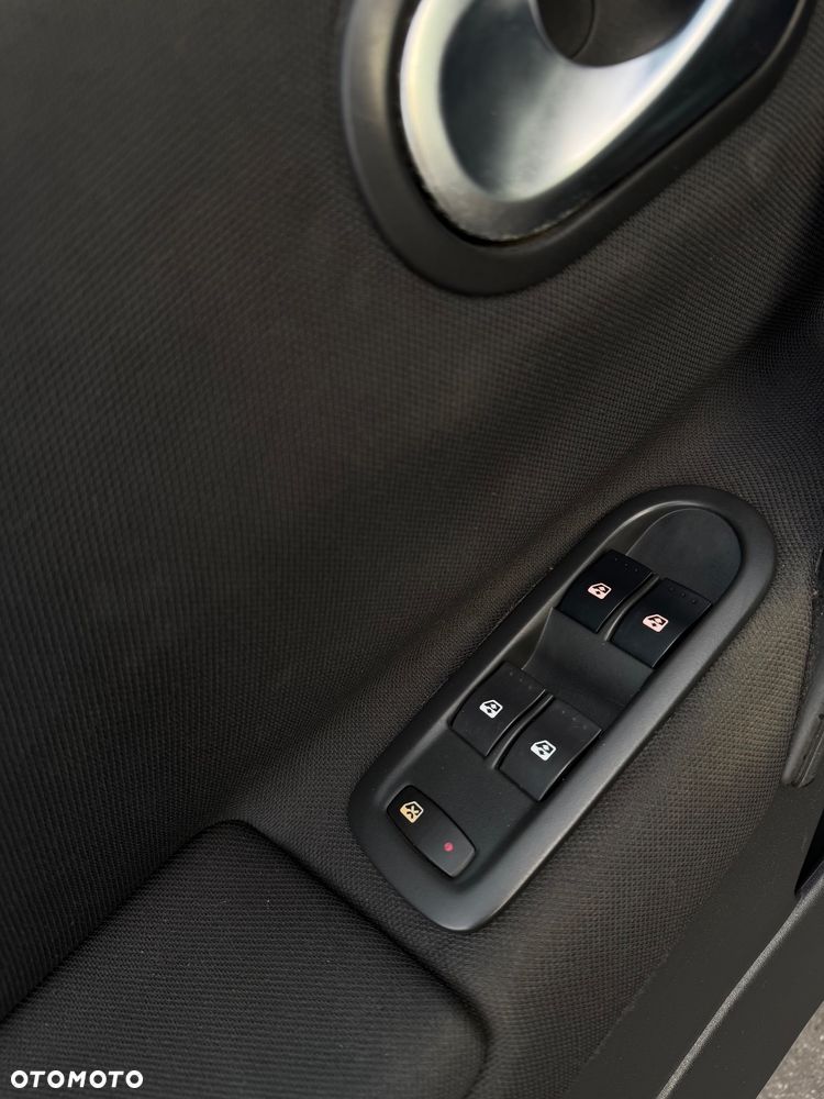 Renault Megane 1.4 Authentique - 24