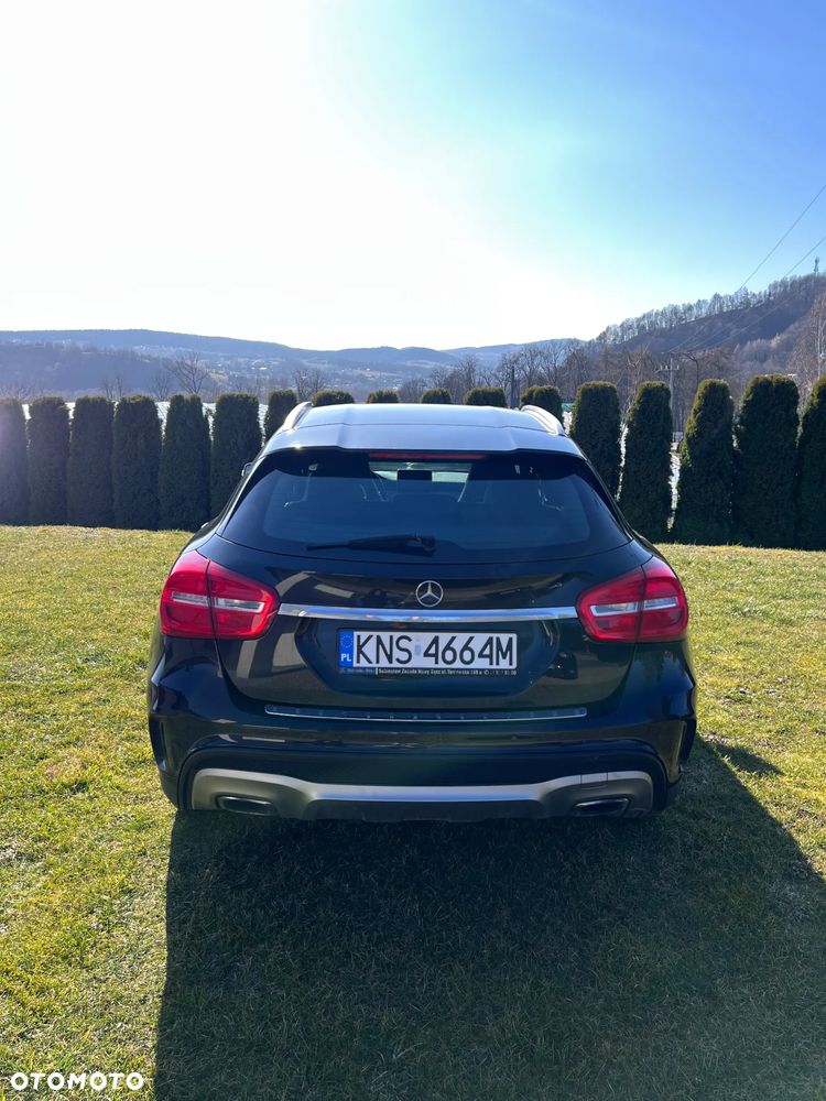 Mercedes-Benz GLA 180 7G-DCT AMG Line - 3