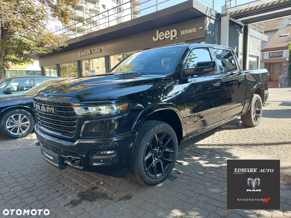 RAM 1500 Laramie Night Premium - 1