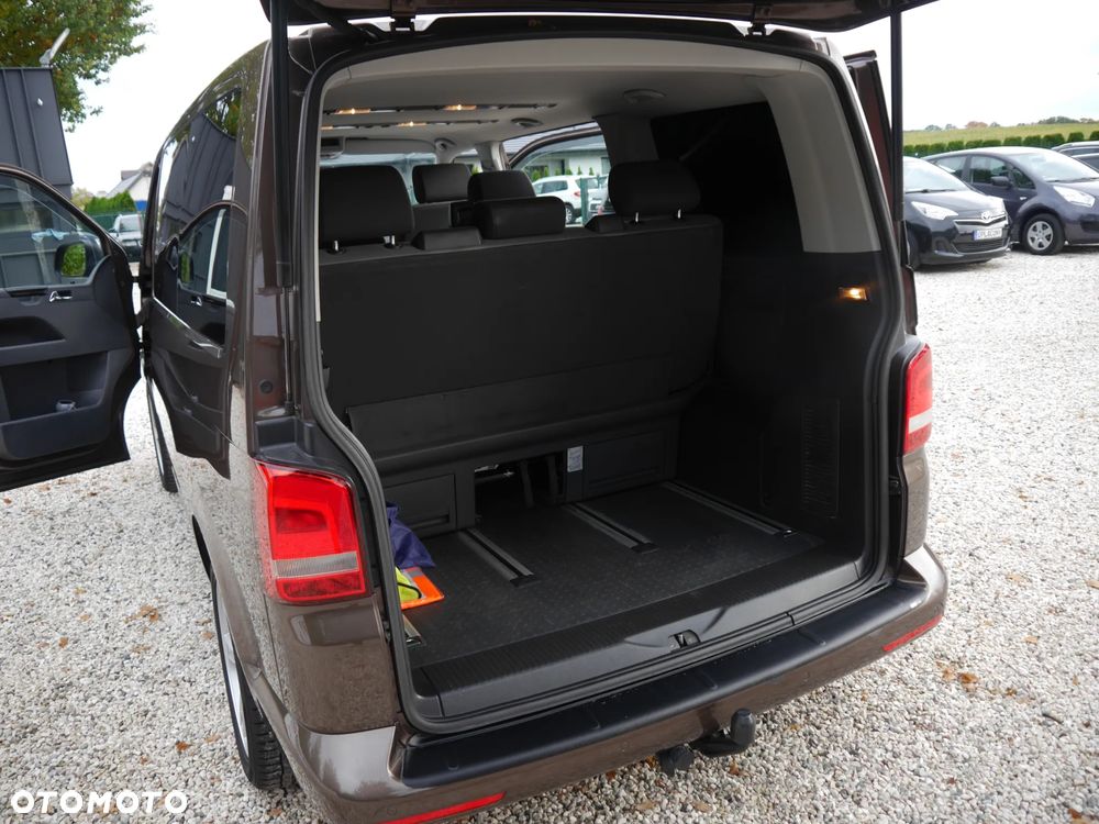 Volkswagen Multivan - 21