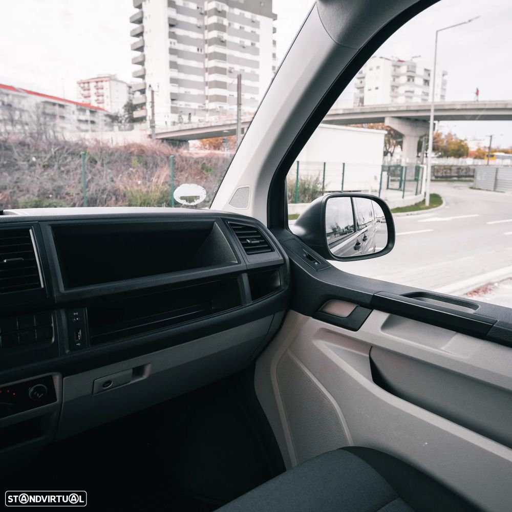 VW Transporter Caravelle DSG Longa Comfortline - 11