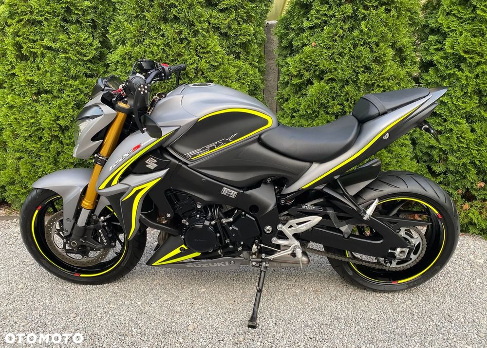 Suzuki GSX - 5