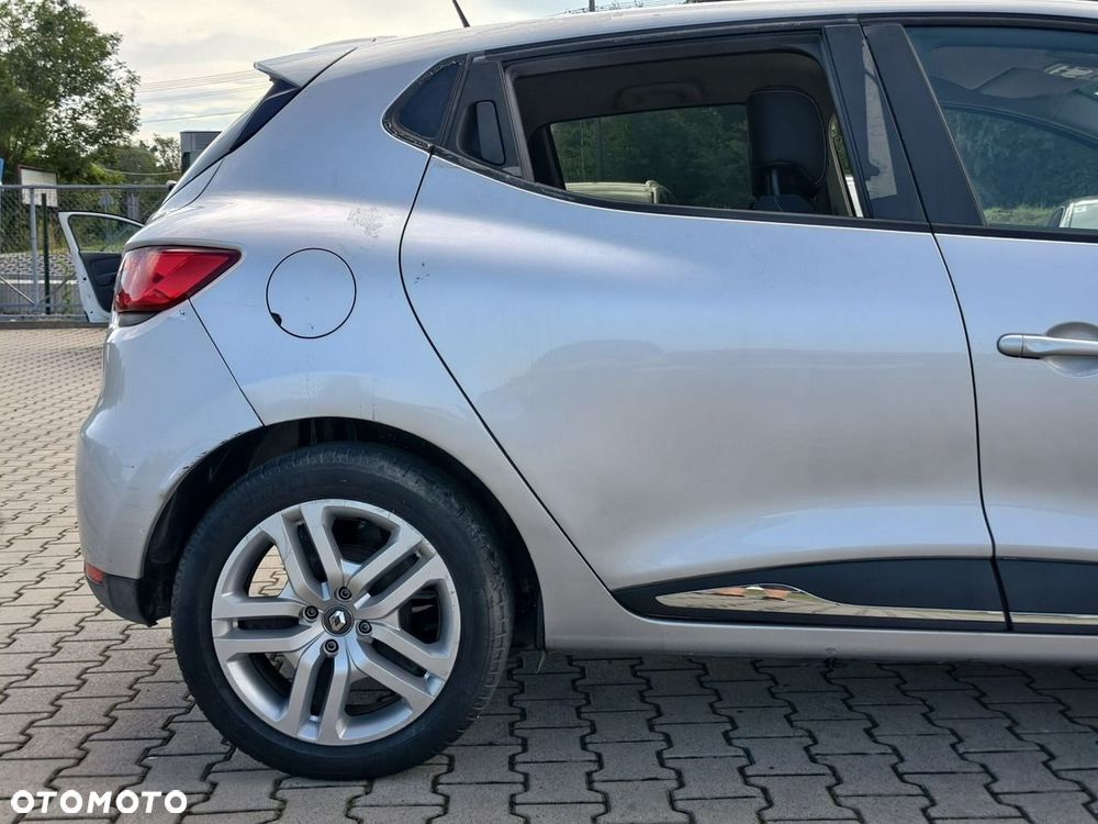 Renault Clio - 17